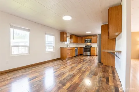 7108 53rd Street Ct E Puyallup WA 98371