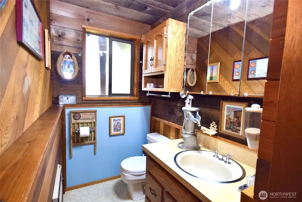 1734 Woodcock Road Sequim WA 98382