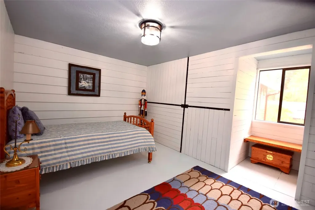 1734 Woodcock Road Sequim WA 98382