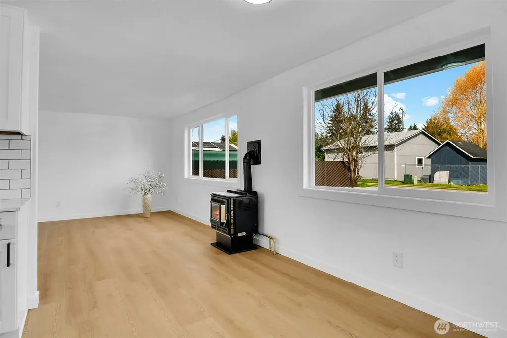 1006 Fidalgo Street Sedro Woolley WA 98284