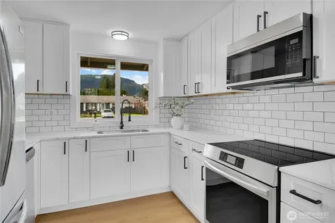1006 Fidalgo Street Sedro Woolley WA 98284