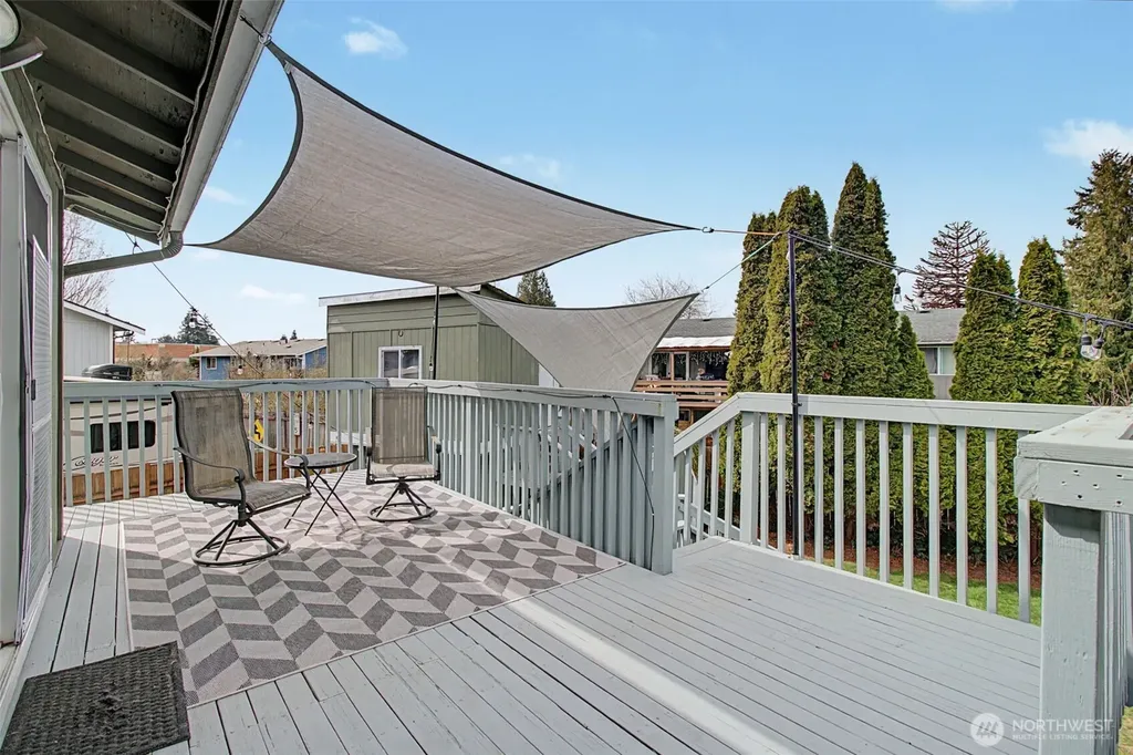 33831 37th Avenue SW Federal Way WA 98023