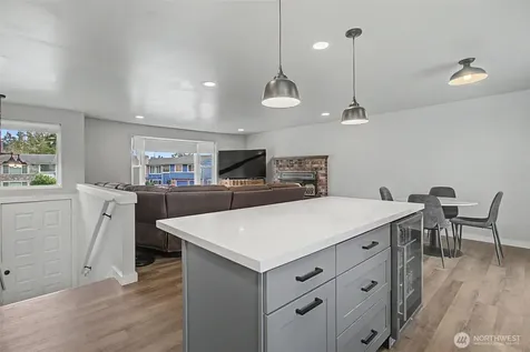 33831 37th Avenue SW Federal Way WA 98023