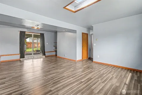 33831 37th Avenue SW Federal Way WA 98023
