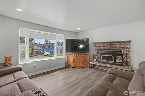 33831 37th Avenue SW Federal Way WA 98023