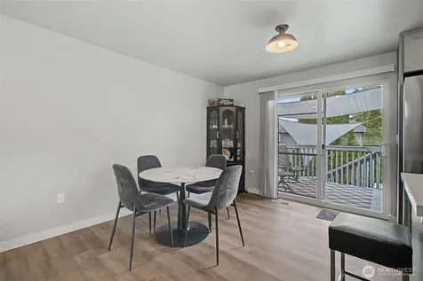33831 37th Avenue SW Federal Way WA 98023