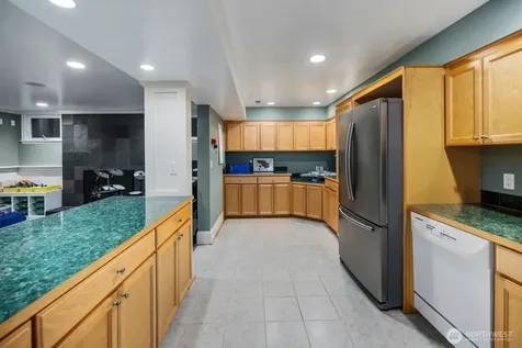 6030 Ann Arbor Avenue NE Seattle WA 98115