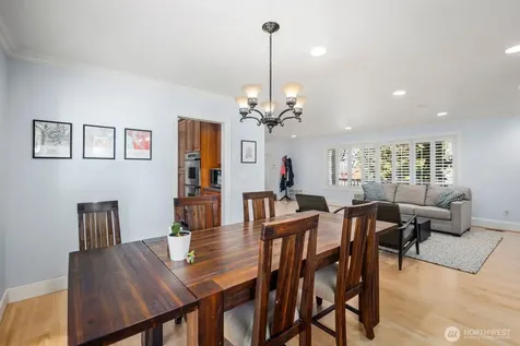 6030 Ann Arbor Avenue NE Seattle WA 98115