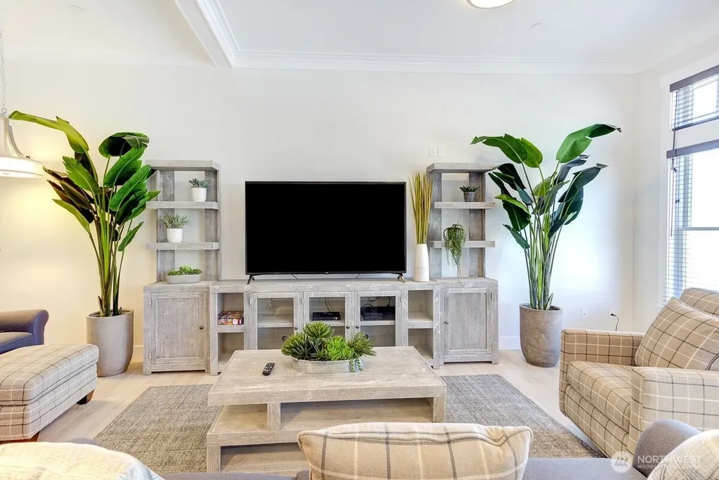 204 Market Street Pacific Beach WA 98571