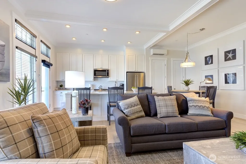 204 Market Street Pacific Beach WA 98571