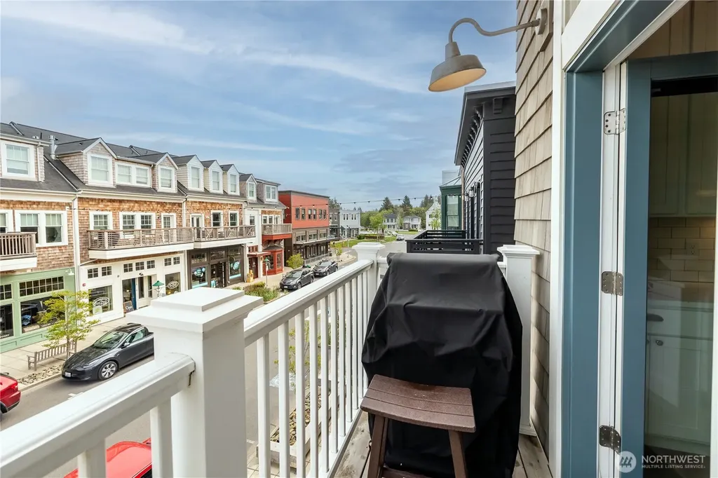 204 Market Street Pacific Beach WA 98571