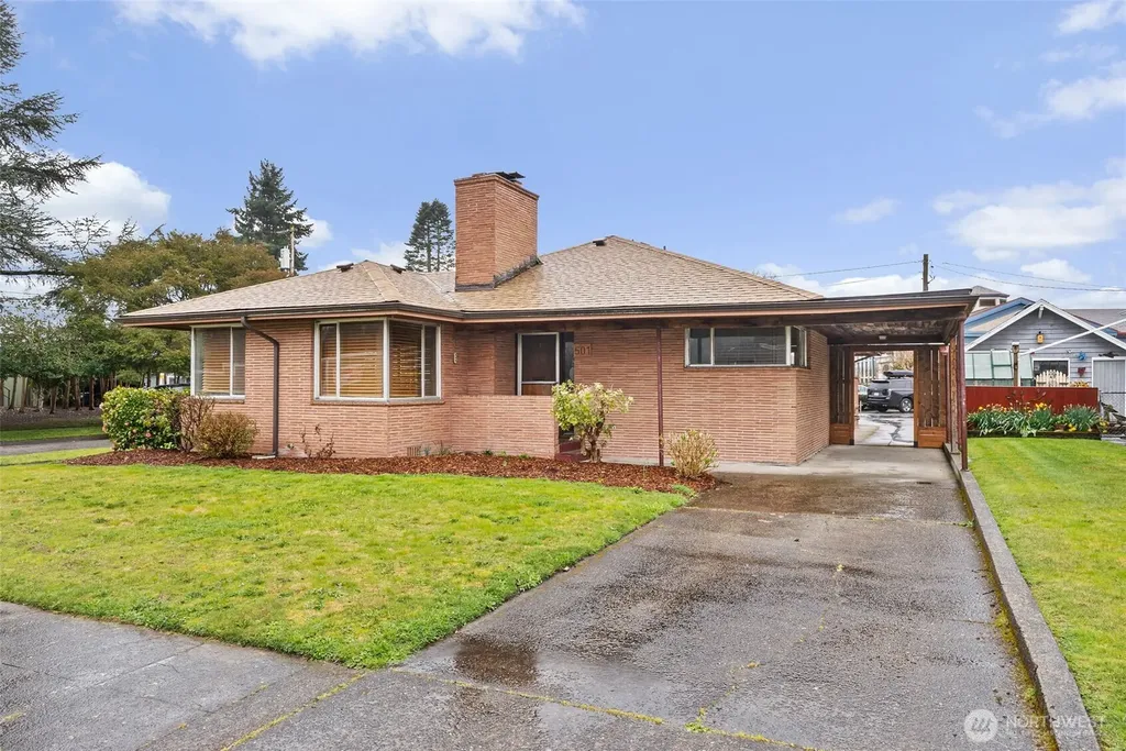 501 N Oak Street Centralia WA 98531