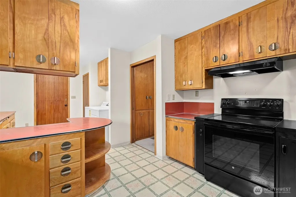 501 N Oak Street Centralia WA 98531