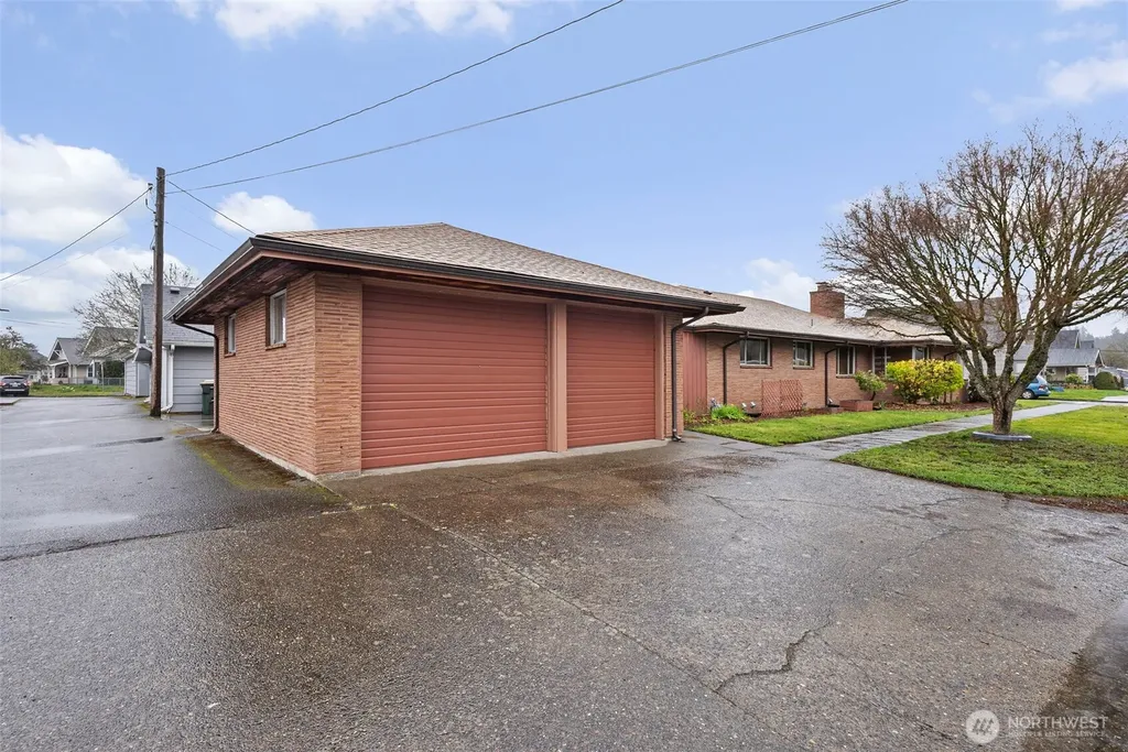 501 N Oak Street Centralia WA 98531