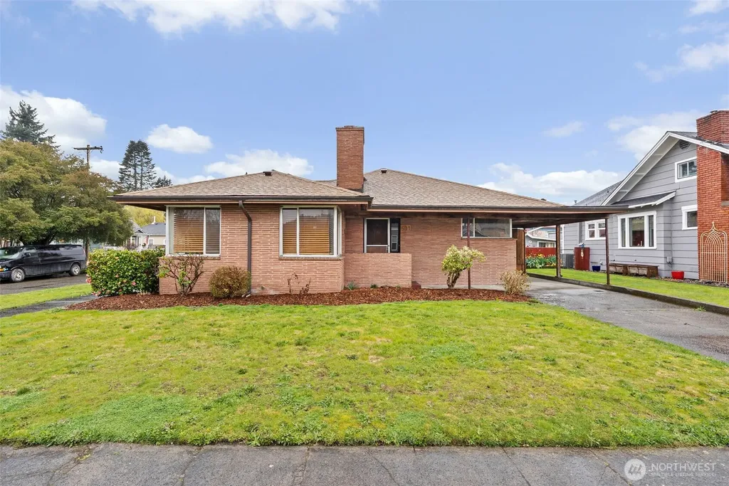 501 N Oak Street Centralia WA 98531