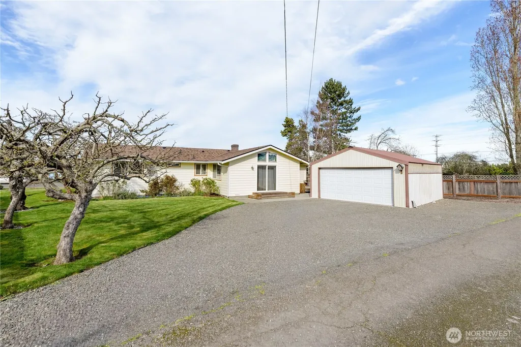 343 W Hemlock Sequim WA 98382