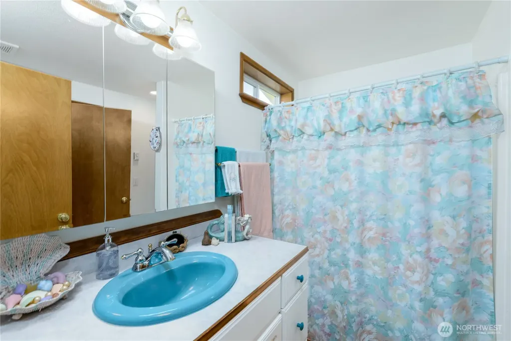 343 W Hemlock Sequim WA 98382