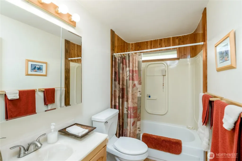 343 W Hemlock Sequim WA 98382