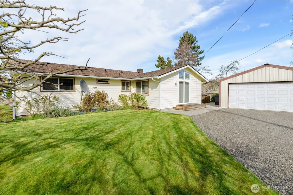 343 W Hemlock Sequim WA 98382
