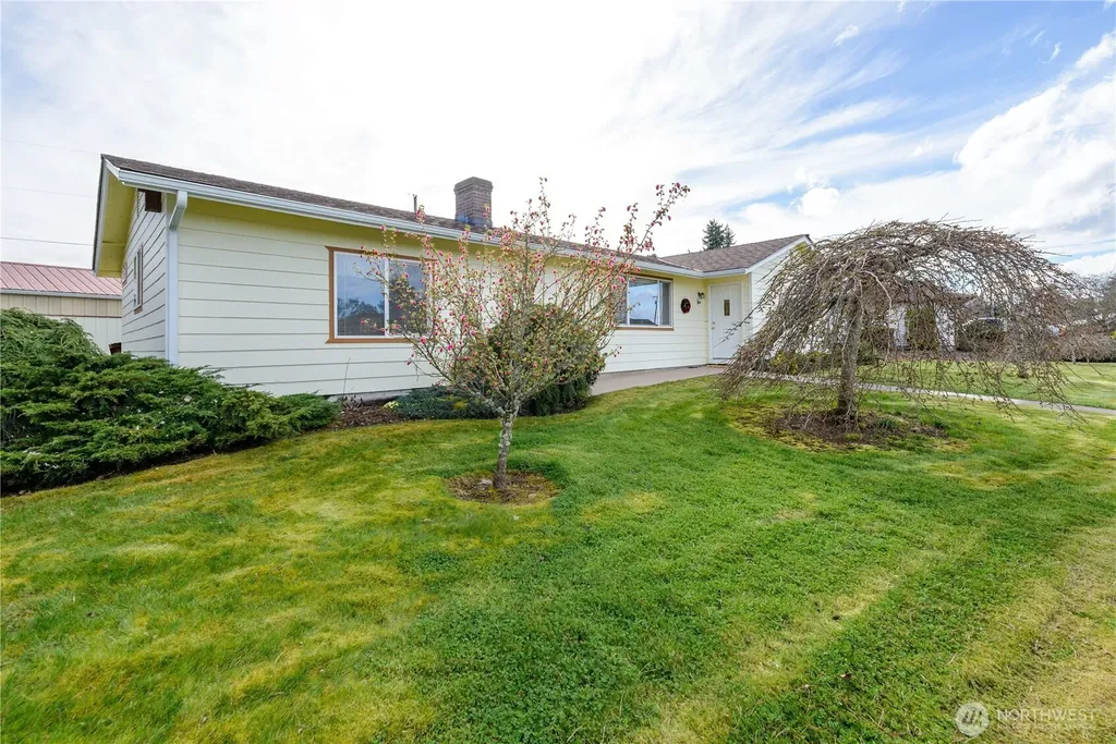 343 W Hemlock Sequim WA 98382