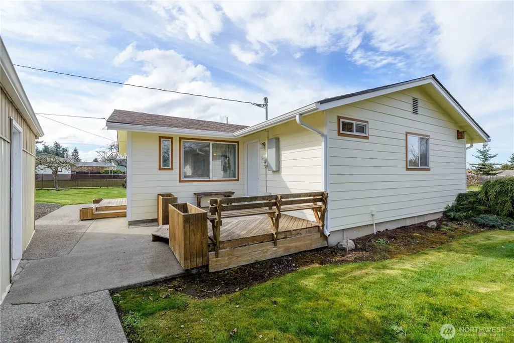 343 W Hemlock Sequim WA 98382