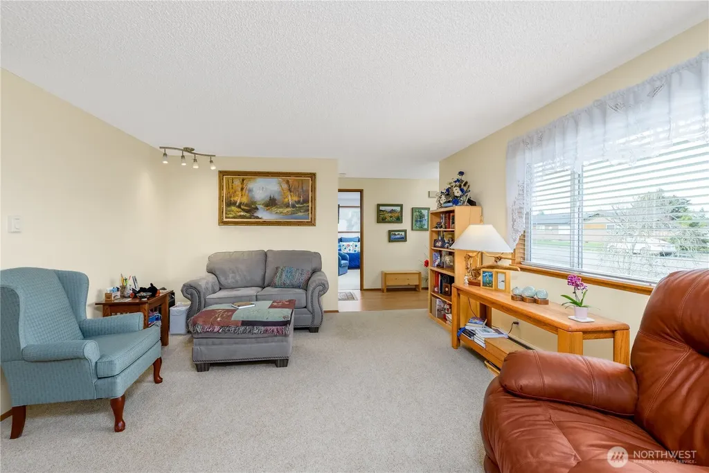 343 W Hemlock Sequim WA 98382