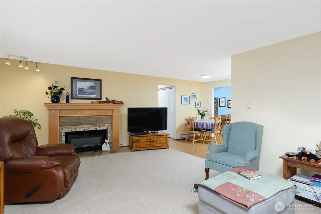 343 W Hemlock Sequim WA 98382