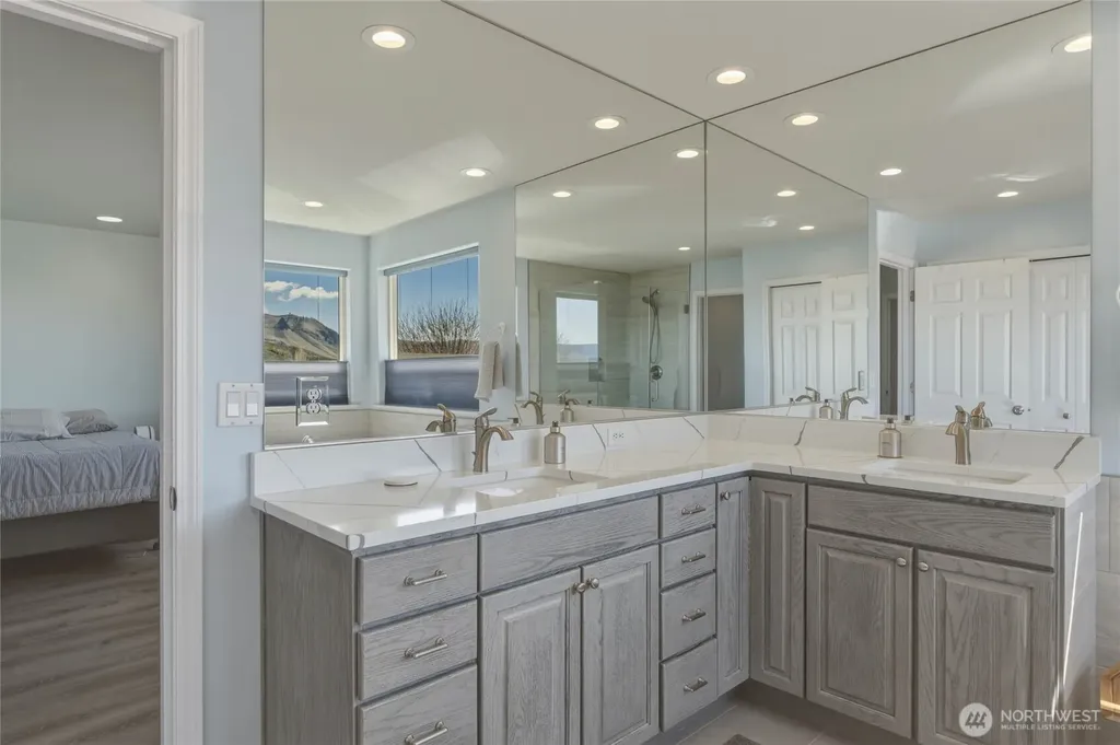2217 Michael Brooke Wenatchee WA 98801