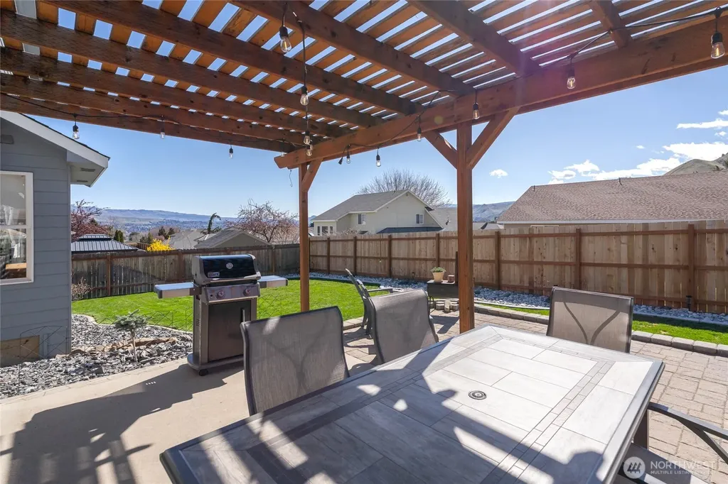 2217 Michael Brooke Wenatchee WA 98801