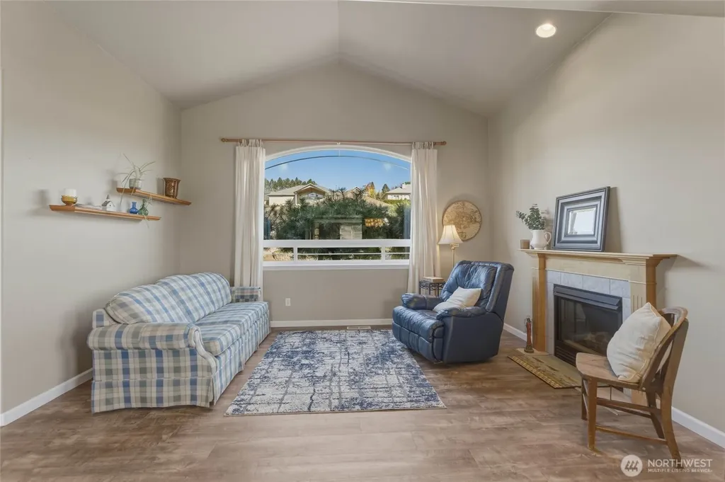 2217 Michael Brooke Wenatchee WA 98801