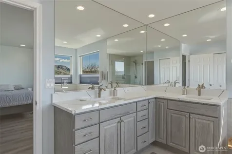 2217 Michael Brooke Wenatchee WA 98801