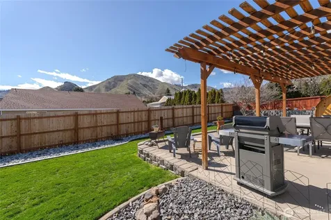 2217 Michael Brooke Wenatchee WA 98801
