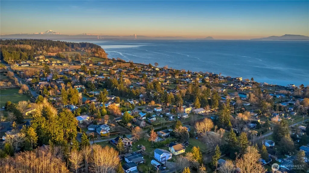 616 Mallard Lane Point Roberts WA 98281