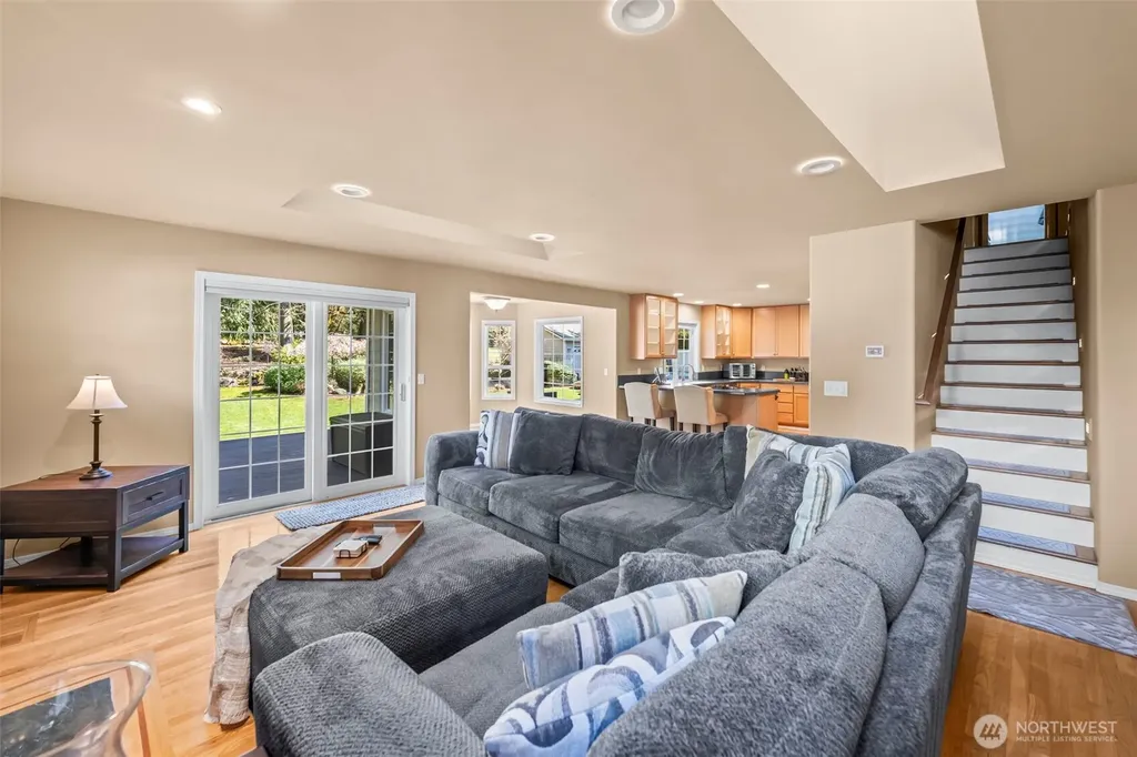 2016 Golden Maples Court NW Olympia WA 98502