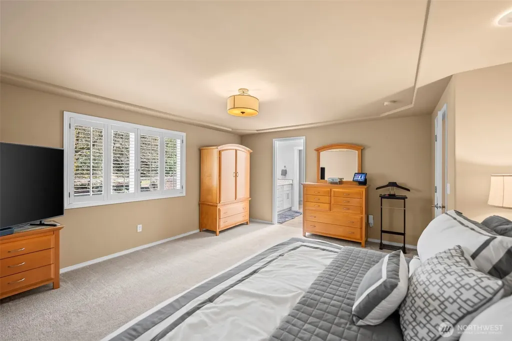 2016 Golden Maples Court NW Olympia WA 98502