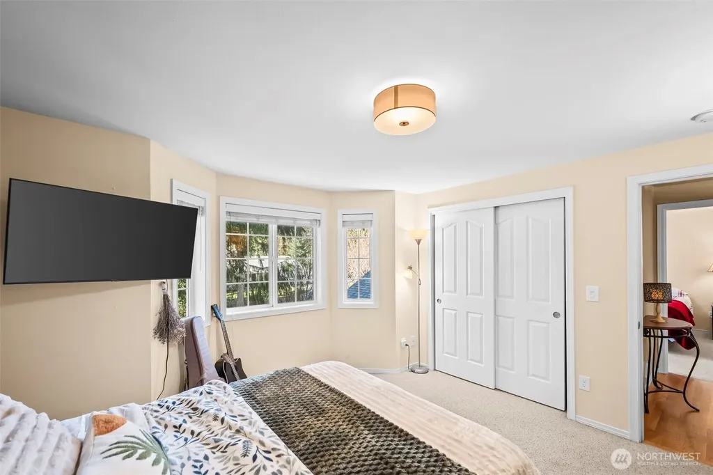 2016 Golden Maples Court NW Olympia WA 98502