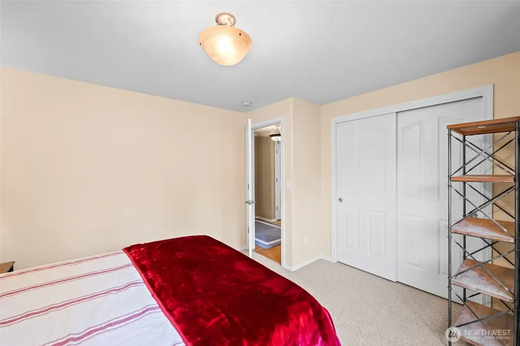 2016 Golden Maples Court NW Olympia WA 98502