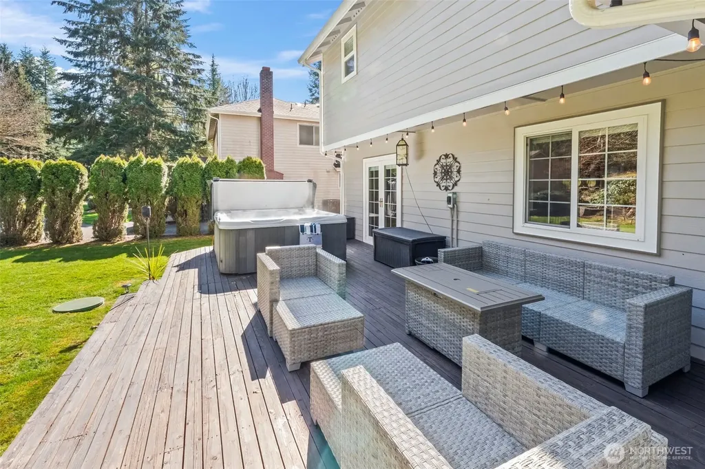 2016 Golden Maples Court NW Olympia WA 98502
