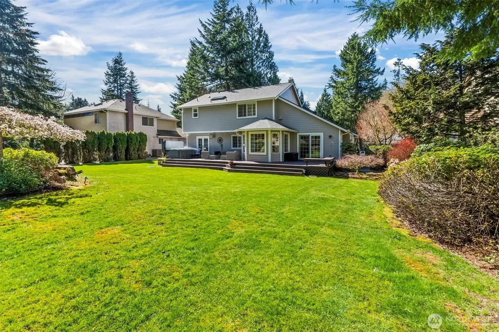 2016 Golden Maples Court NW Olympia WA 98502