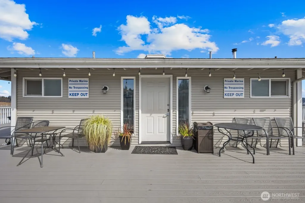 17203 NE 45th Street Redmond WA 98052