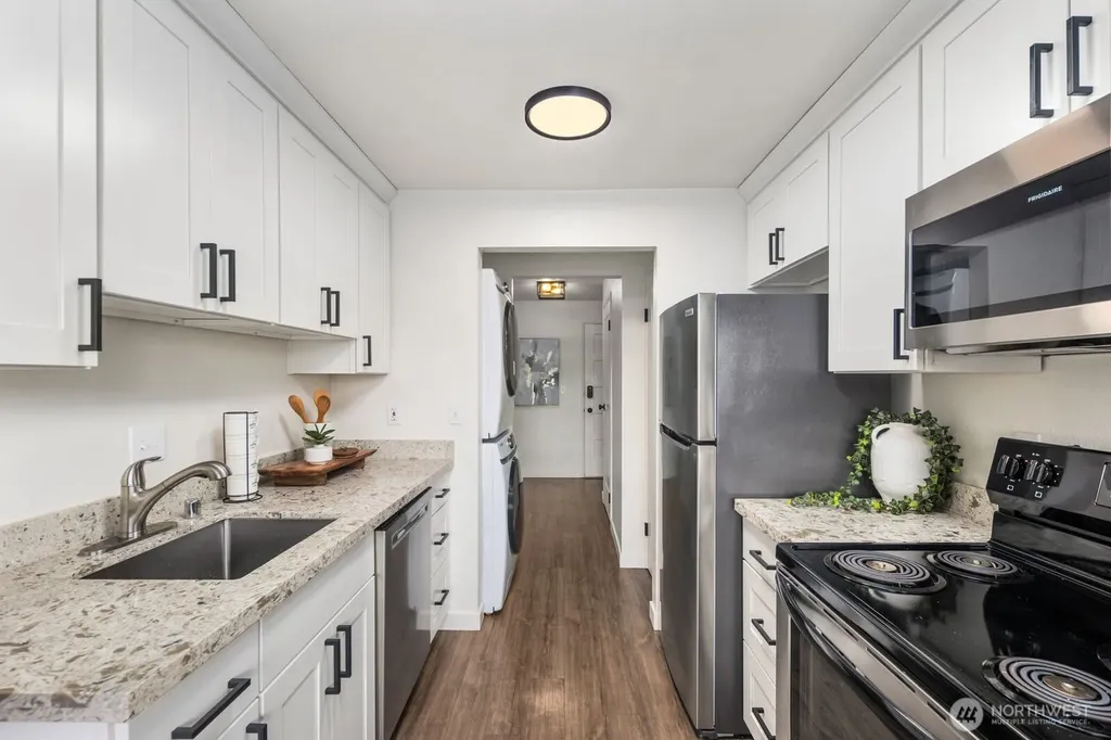 17203 NE 45th Street Redmond WA 98052