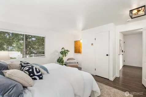 17203 NE 45th Street Redmond WA 98052