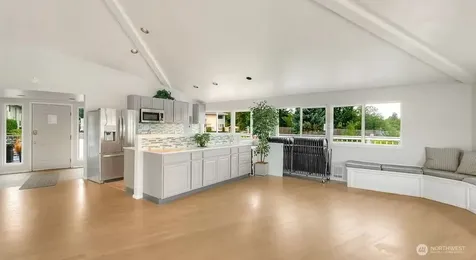 17203 NE 45th Street Redmond WA 98052