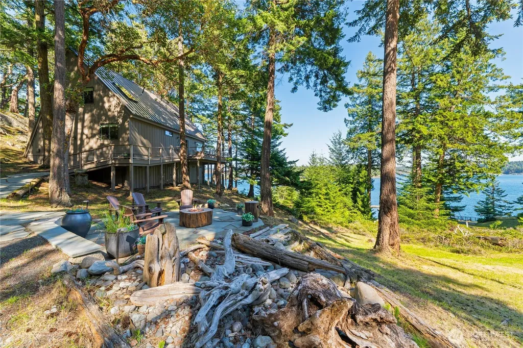 5 Nelson Trail Henry Island WA 98250