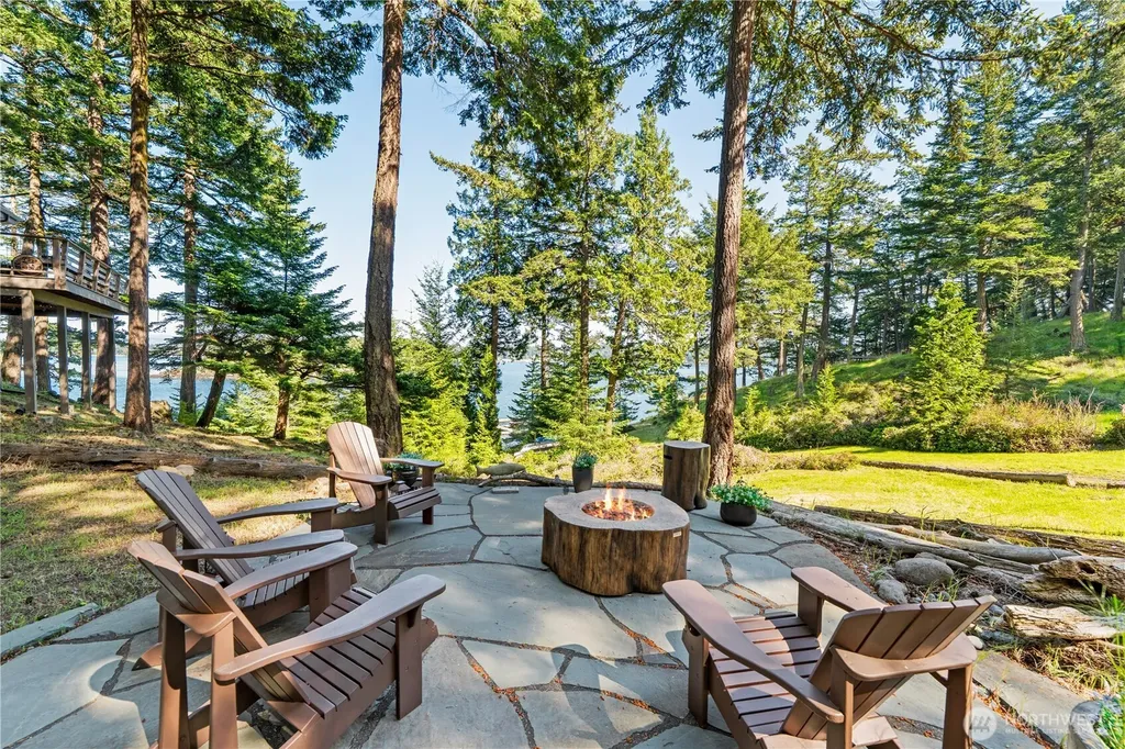 5 Nelson Trail Henry Island WA 98250