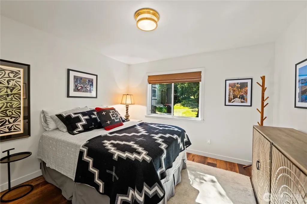 5 Nelson Trail Henry Island WA 98250