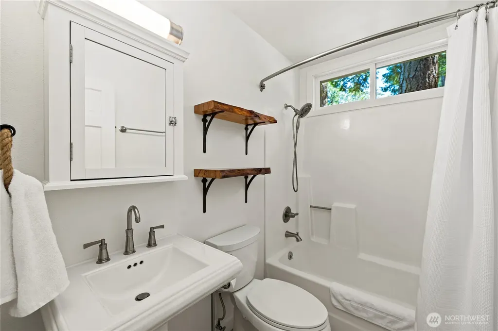 5 Nelson Trail Henry Island WA 98250