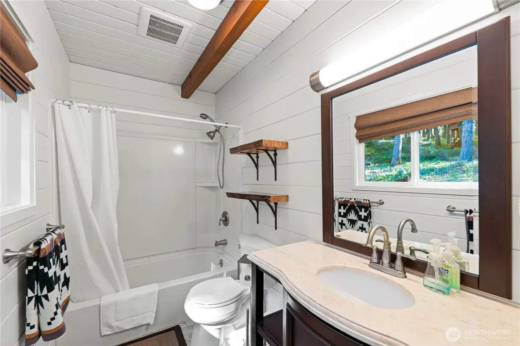 5 Nelson Trail Henry Island WA 98250