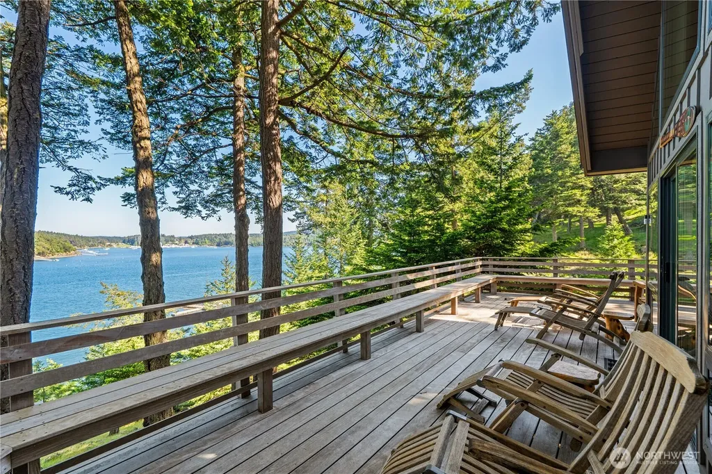 5 Nelson Trail Henry Island WA 98250