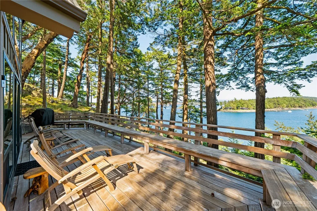 5 Nelson Trail Henry Island WA 98250